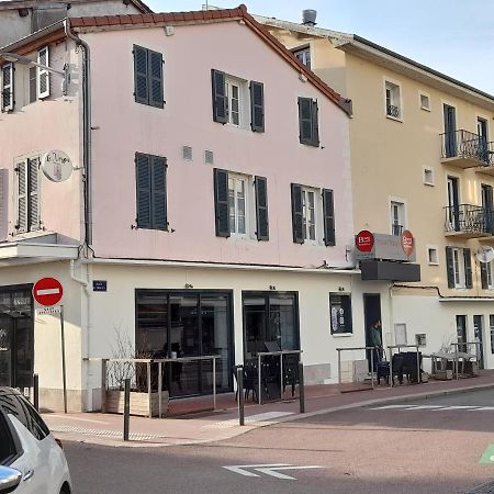 Bourg Centre Résidence Esterno foto